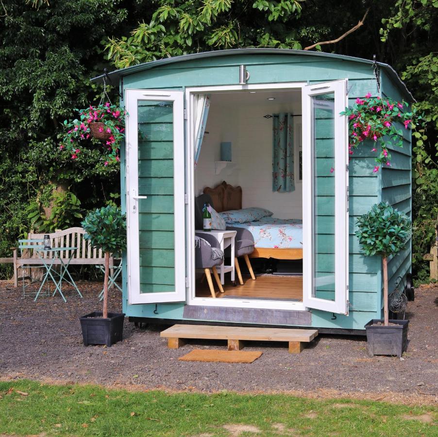 Hopgarden Glamping Luxury Shepherds Huts Wadhurst Exterior foto